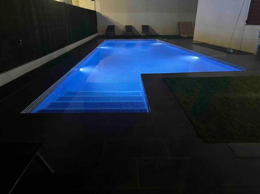 Modern 5-Bedroom Villa With Pool Montequinto Extérieur photo