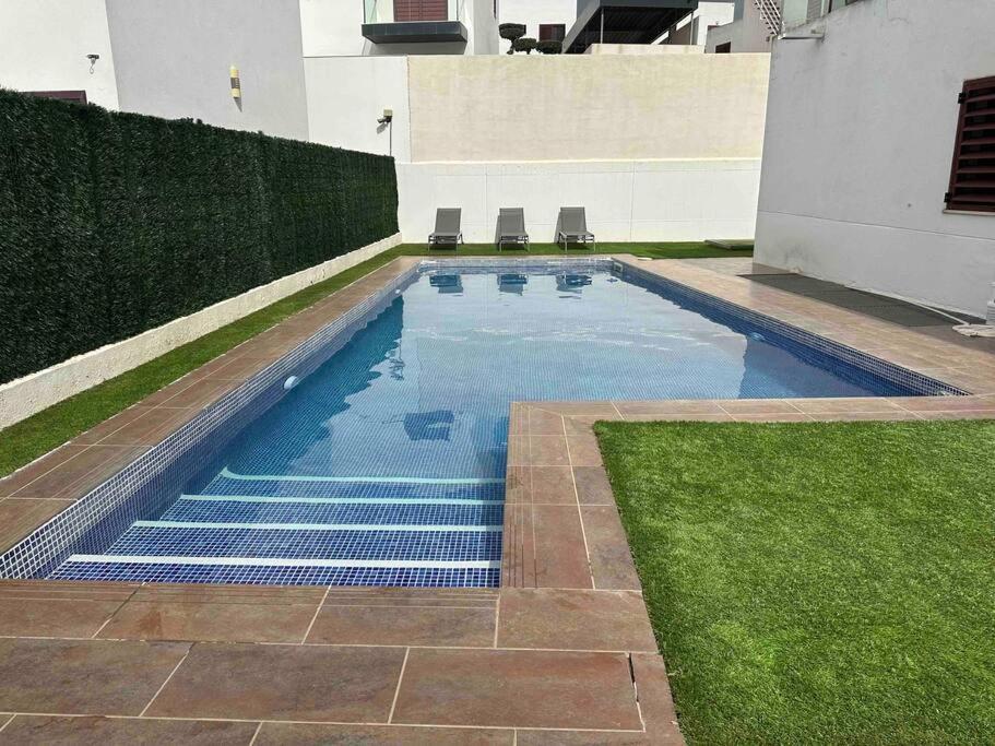 Modern 5-Bedroom Villa With Pool Montequinto Extérieur photo