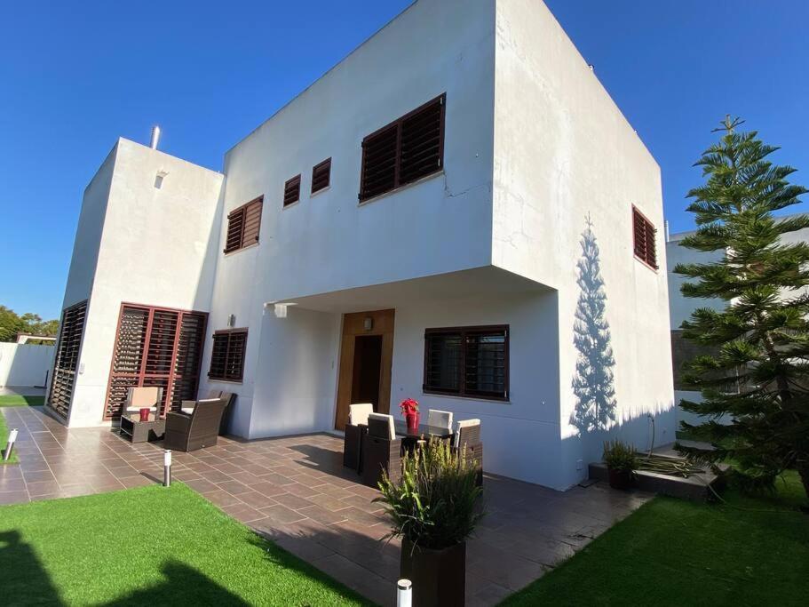 Modern 5-Bedroom Villa With Pool Montequinto Extérieur photo